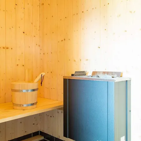 Hébergement de vacances Six-person With Sleeping Alcove *