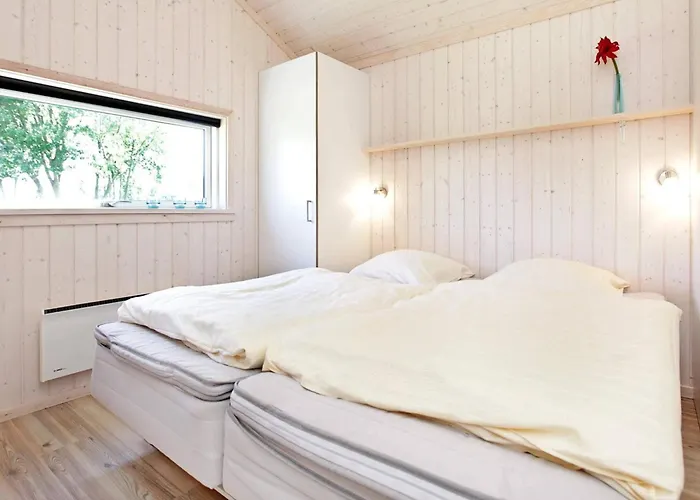 Six-person With Sleeping Alcove * Großenbrode